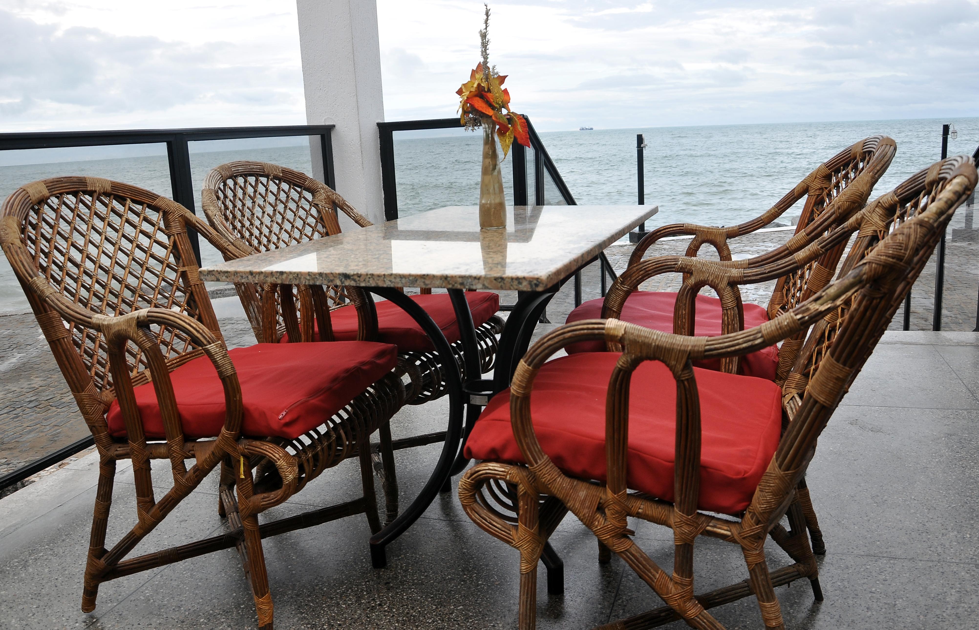 Marina Park Hotel Fortaleza  Exterior photo Bamboo furniture
