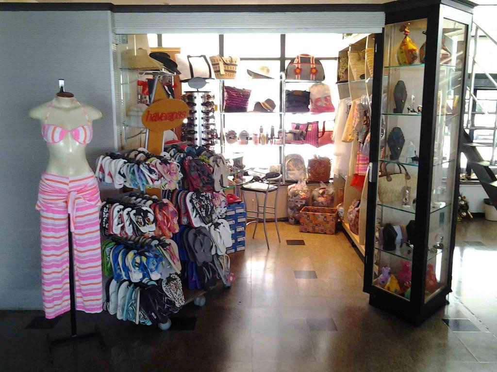Marina Park Hotel Fortaleza  Exterior photo A store in the shopping mall